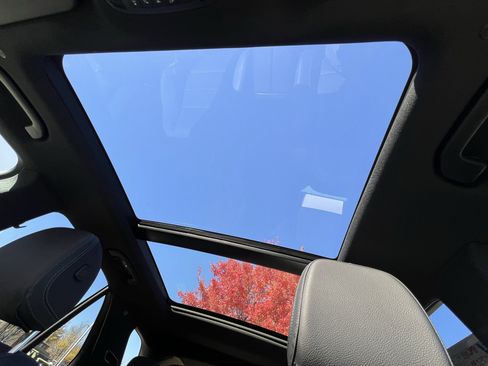 Certified 2025 Mercedes-Benz GLE 450 4MATIC image 28