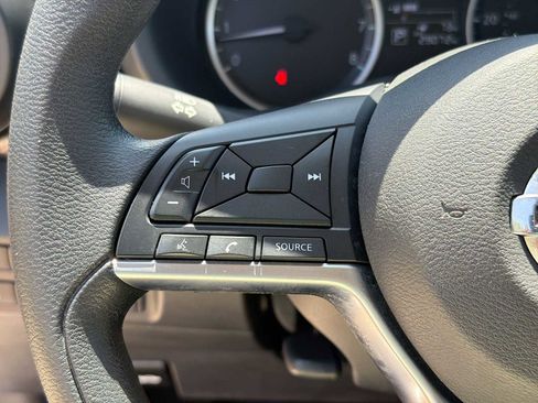 Used 2020 Nissan Kicks S FWD image 20