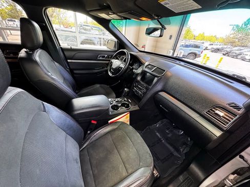 Used 2018 Ford Explorer XLT w/ Equipment Group 202A AWD/4WD image 51