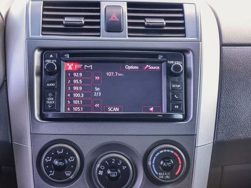 Used 2013 Toyota Corolla S image 16