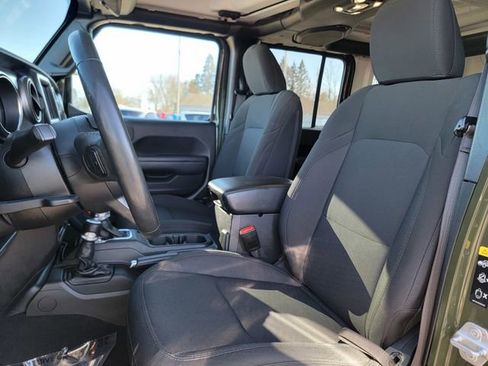 Certified 2023 Jeep Wrangler Unlimited w/ Cold Weather Group image 20