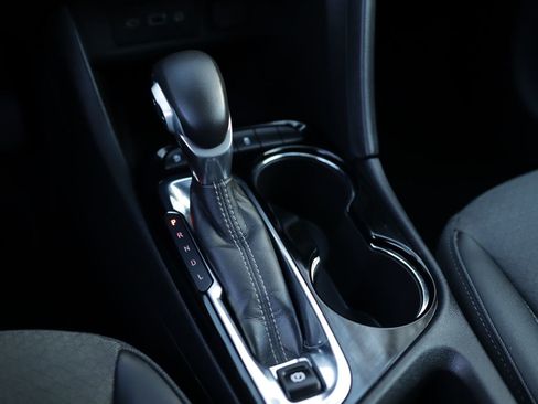 Used 2023 Buick Encore GX Preferred w/ Cold Weather Comfort Package image 18