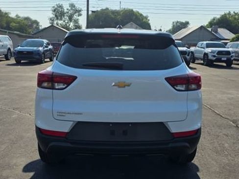 Used 2023 Chevrolet TrailBlazer LS AWD/4WD image 5
