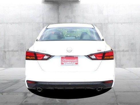 Used 2025 Nissan Altima 2.5 SR w/ SR Premium Package FWD image 6