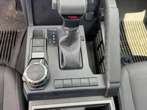 Used 2025 Toyota Tacoma TRD Sport AWD/4WD image 19