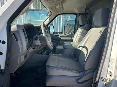 Used 2019 Nissan NV 2500 SV image 14