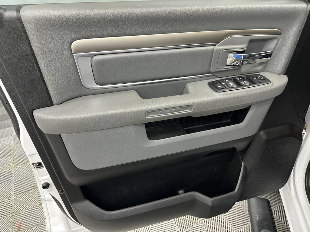 Used 2019 RAM 1500 Big Horn RWD image 11
