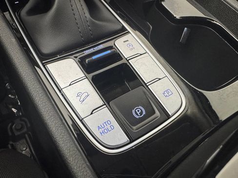 Used 2025 Hyundai Tucson SE FWD image 25