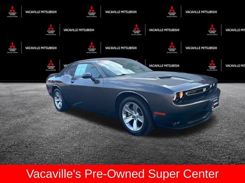 Used 2021 Dodge Challenger SXT RWD image 2
