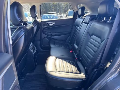 Used 2019 Ford Edge SEL w/ Equipment Group 201A AWD/4WD image 20
