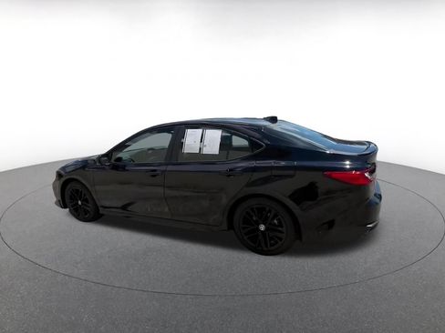 Used 2025 Toyota Camry SE FWD image 10