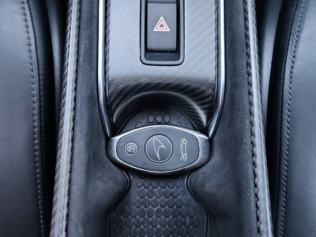 Used 2019 McLaren 600LT RWD image 32