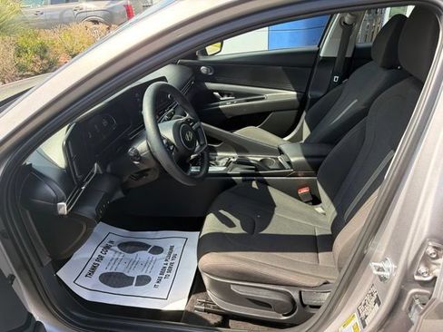 Certified 2026 Hyundai Elantra SE FWD image 9