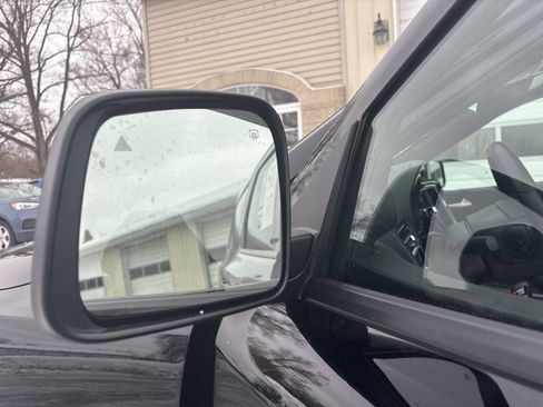 Used 2023 Dodge Durango SXT Launch Edition image 13