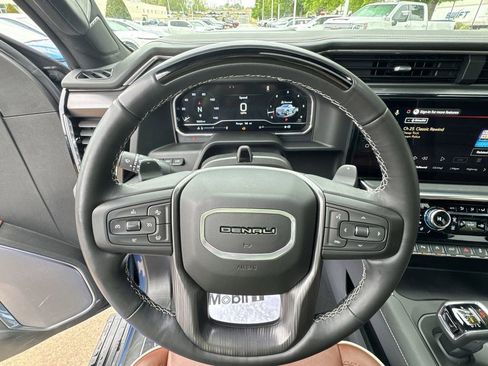 Used 2025 GMC Sierra 1500 Denali Ultimate AWD/4WD image 14