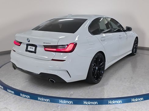 Used 2022 BMW 330i Sedan w/ M Sport Package image 7
