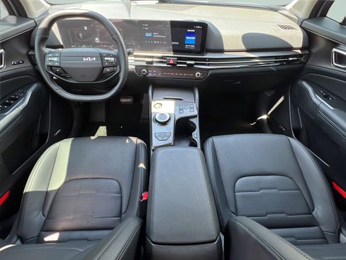 Certified 2026 Kia Sportage SX Prestige AWD/4WD image 14