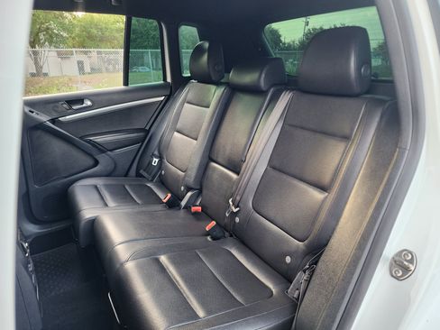 Used 2016 Volkswagen Tiguan R-Line FWD image 22