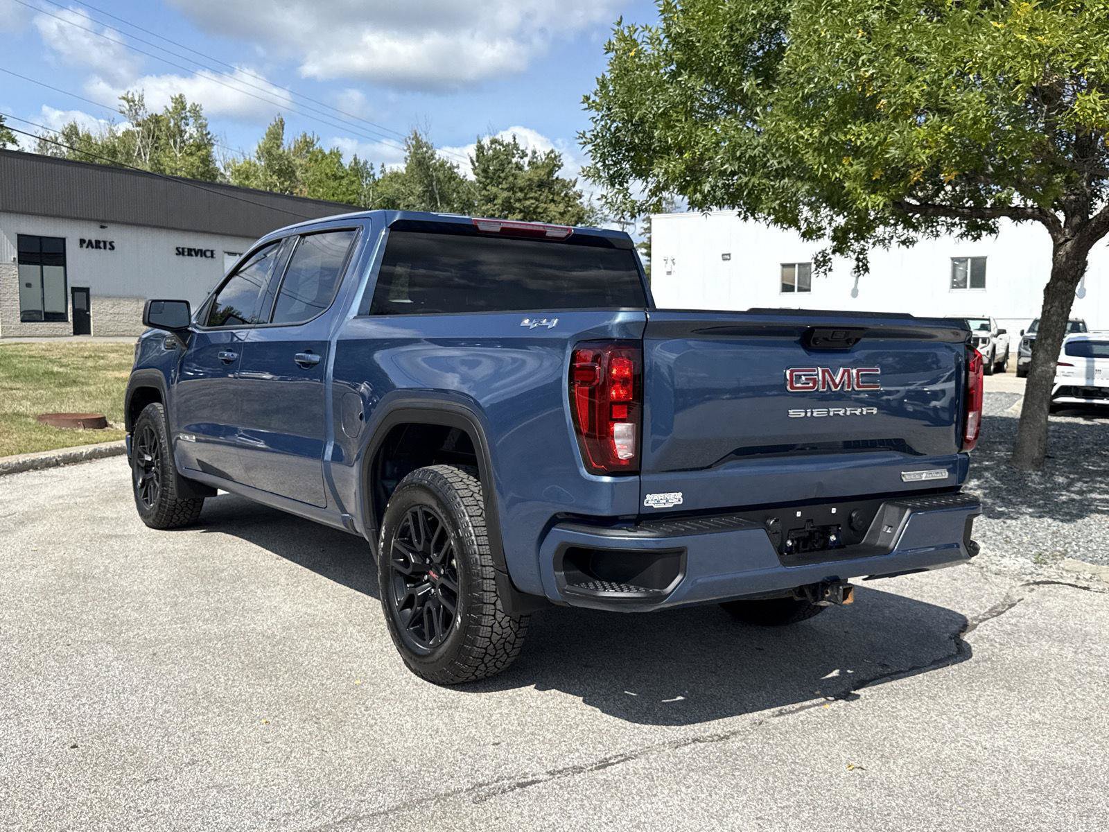 Used 2024 GMC Sierra 1500 Elevation AWD/4WD image 7