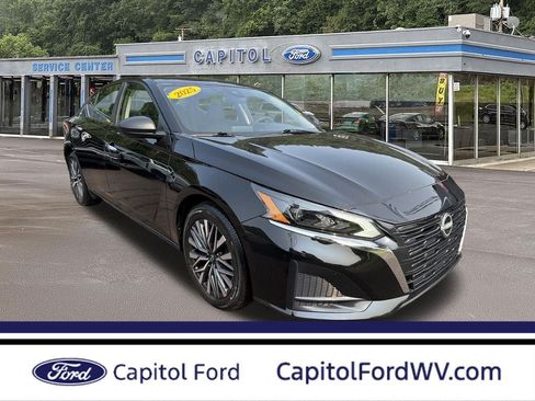 Used 2025 Nissan Altima 2.5 SV FWD image 1