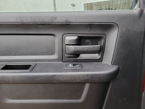 Used 2018 RAM 1500 Express image 12