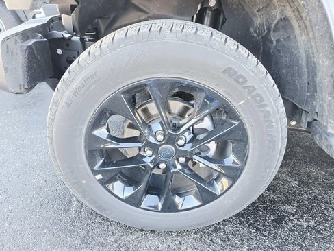 Used 2025 Jeep Wrangler Unlimited Sahara image 17