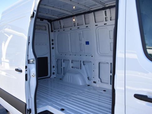 New 2025 Mercedes-Benz Sprinter 2500 image 8