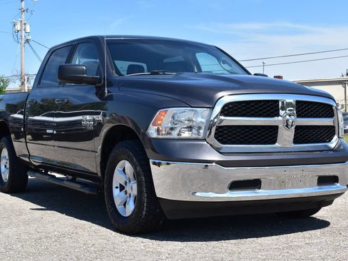 Used 2021 RAM 1500 Classic SLT AWD/4WD image 3