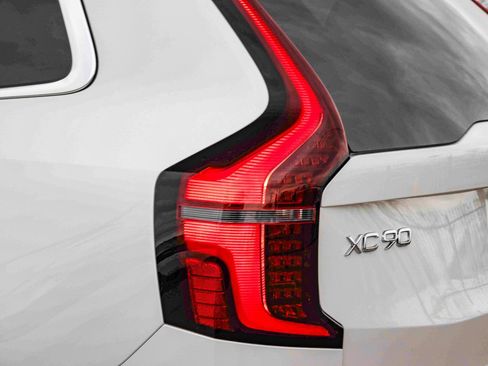 New 2026 Volvo XC90 B6 Ultra w/ Lounge Package AWD/4WD image 11