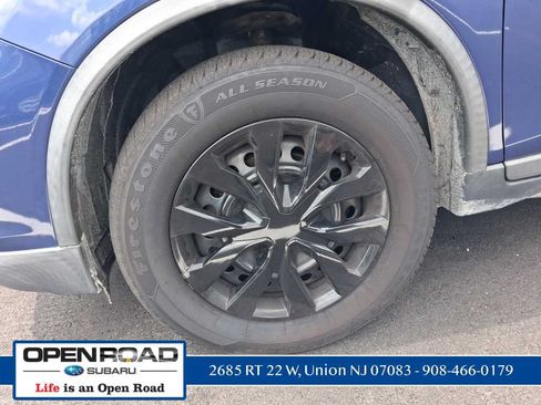 Used 2017 Nissan Rogue S w/ Appearance Package AWD/4WD image 40