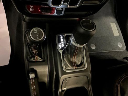 Used 2022 Jeep Gladiator Mojave w/ Cold Weather Group image 21