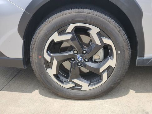 Used 2023 Subaru Crosstrek 2.5i Limited AWD/4WD image 10