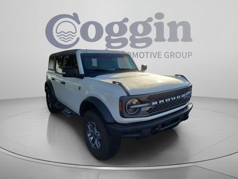 Used 2024 Ford Bronco Badlands AWD/4WD image 6