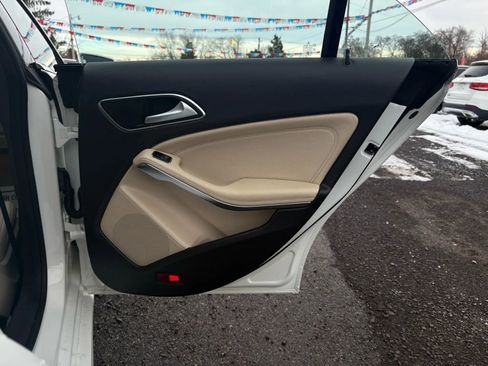 Used 2019 Mercedes-Benz CLA 250 4MATIC image 13