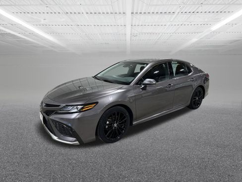 Used 2024 Toyota Camry XSE image 2