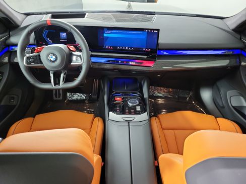 Used 2026 BMW M5 Touring w/ M Driver's Package image 11