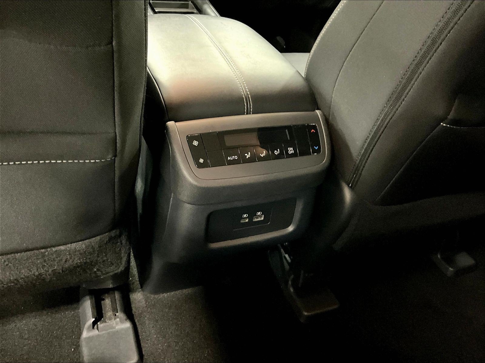 Used 2025 Nissan Pathfinder SV AWD/4WD image 10