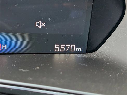 Used 2024 Chevrolet Colorado Z71 w/ Z71 Convenience Package 2 image 11