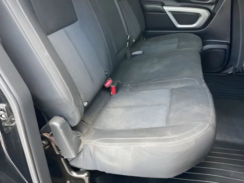 Used 2017 Nissan Titan SV image 17