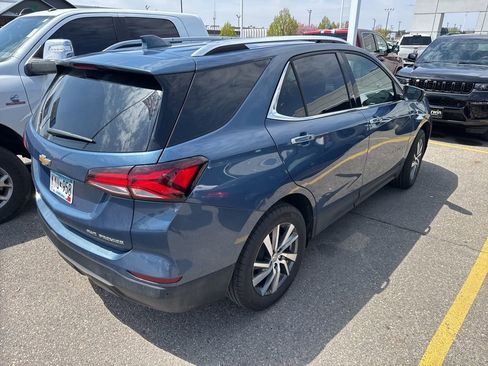 Used 2024 Chevrolet Equinox Premier AWD/4WD image 3