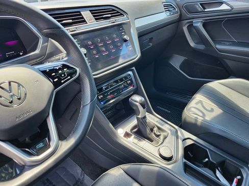 Certified 2024 Volkswagen Tiguan SE R-Line AWD/4WD image 8