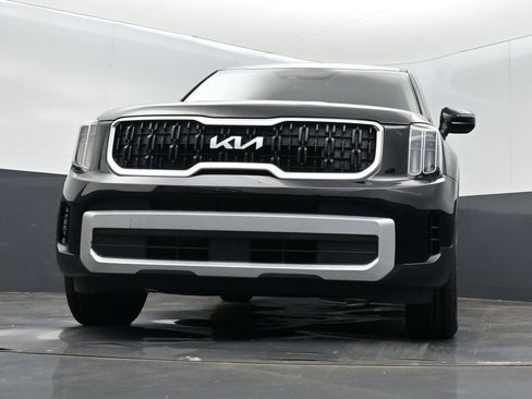 Used 2024 Kia Telluride LX FWD image 11