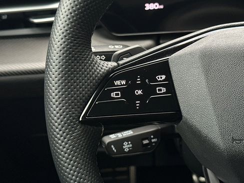 Used 2025 Audi SQ5 Premium Plus image 27