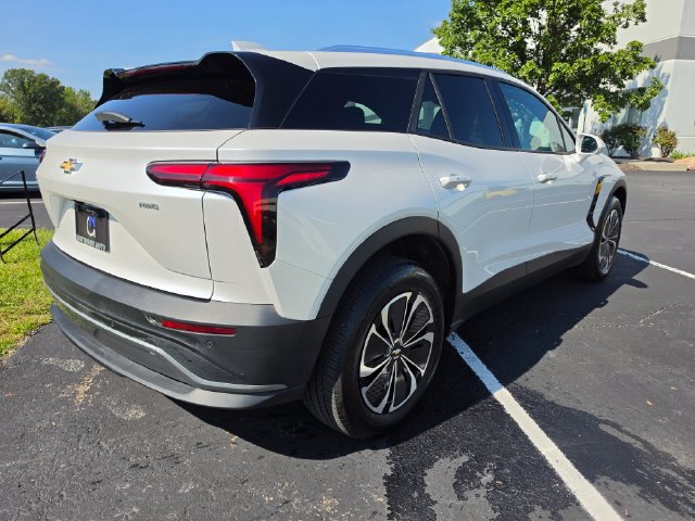 Used 2024 Chevrolet Blazer EV LT AWD/4WD image 11