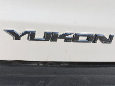 Certified 2017 GMC Yukon Denali w/ Open Road Package AWD/4WD image 12