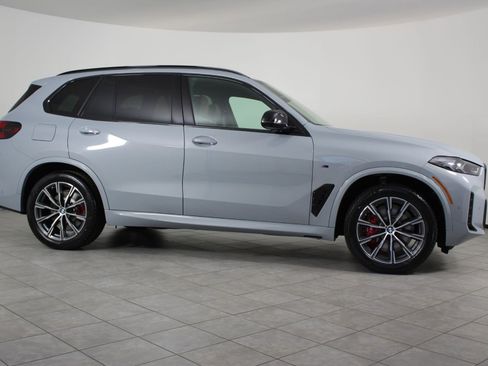 New 2026 BMW X5 M60i w/ Climate Comfort Package image 8