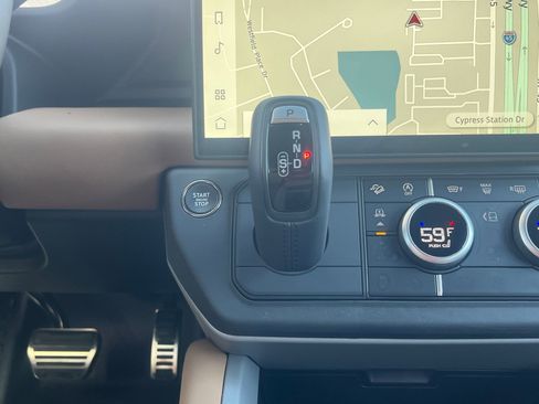 New 2026 Land Rover Defender 110 V8 image 19