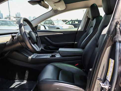 Used 2023 Tesla Model 3 Standard Range RWD image 16