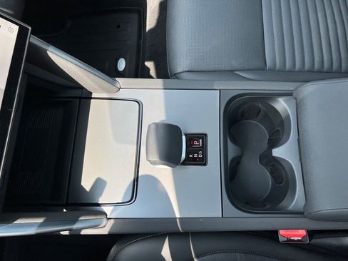 New 2025 Land Rover Discovery Sport S image 20