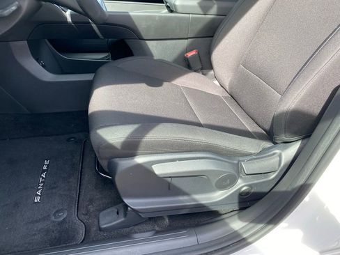 Used 2025 Hyundai Santa Fe SE FWD image 19